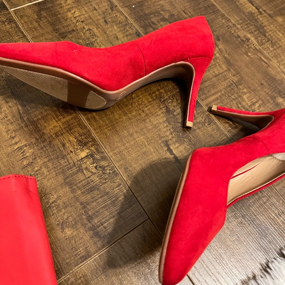 NWOT red suede pointed toe pumps prom - Picture 3 of 7